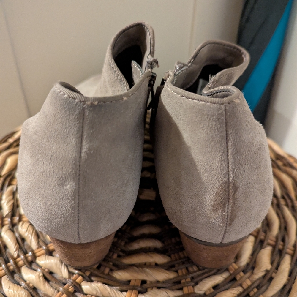 Women's 9 Blondo Waterproof Suede Booties Desert Earth Heel Leather - Picture 3 of 4